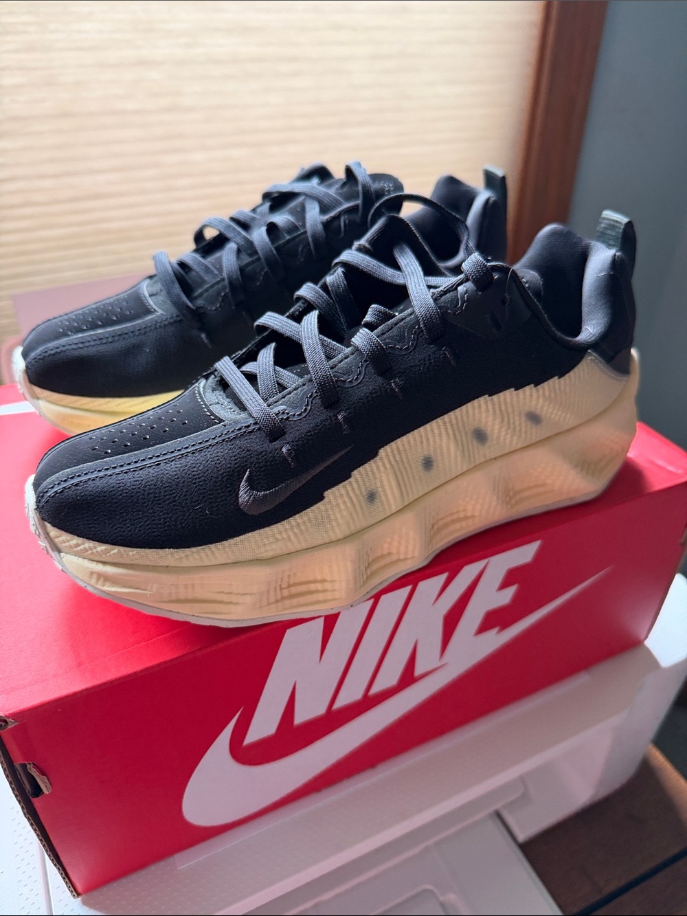 Nike Ava Rover athletic shoes